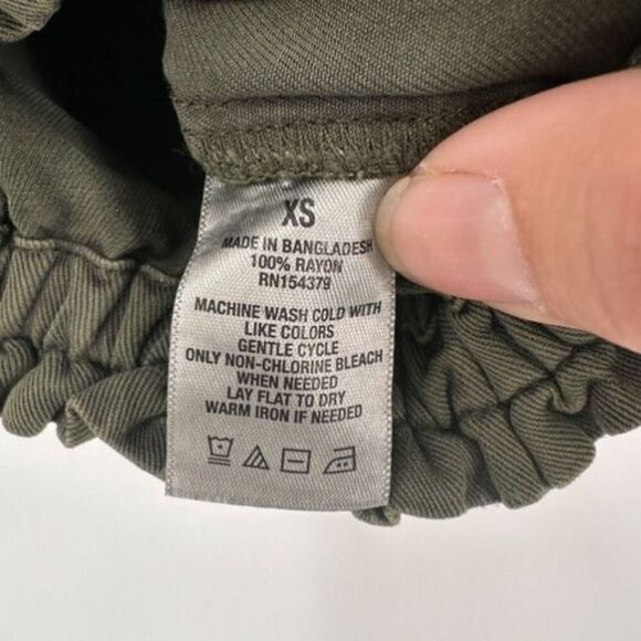 Aeropostale Buttoned Off-The-Shoulder Crop Top Military Style Olive Green XS - Picture 4 of 11